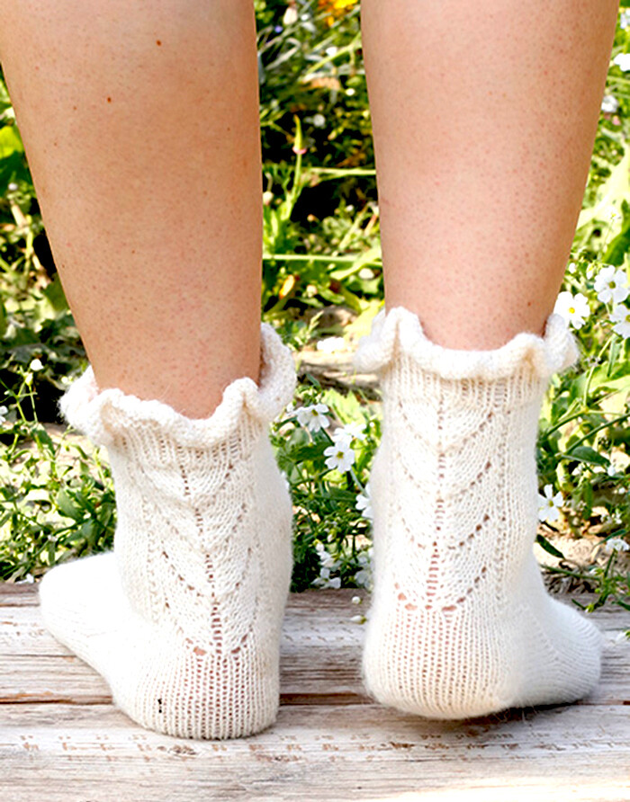 Вязаные пинетки носочки для новорожденных спицами - 73 фото
